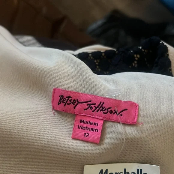 BETSEY JOHNSON Lace dress - Picture 6 of 7